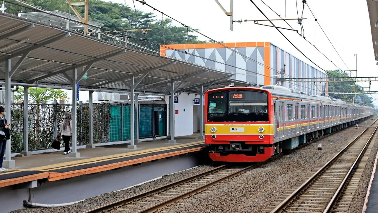 Subsidi Tiket KRL Jabodetabek Cuma Butuh NIK Mulai 2025